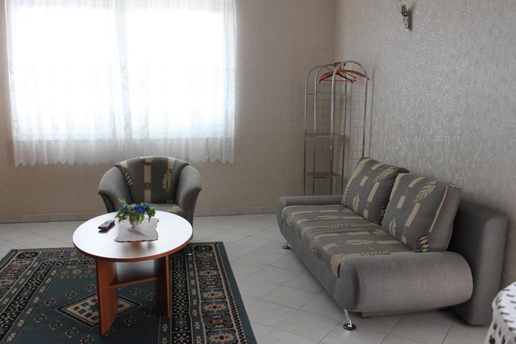 Orwa Apartmanok - Fenyofa Koez Залакарош Номер фото
